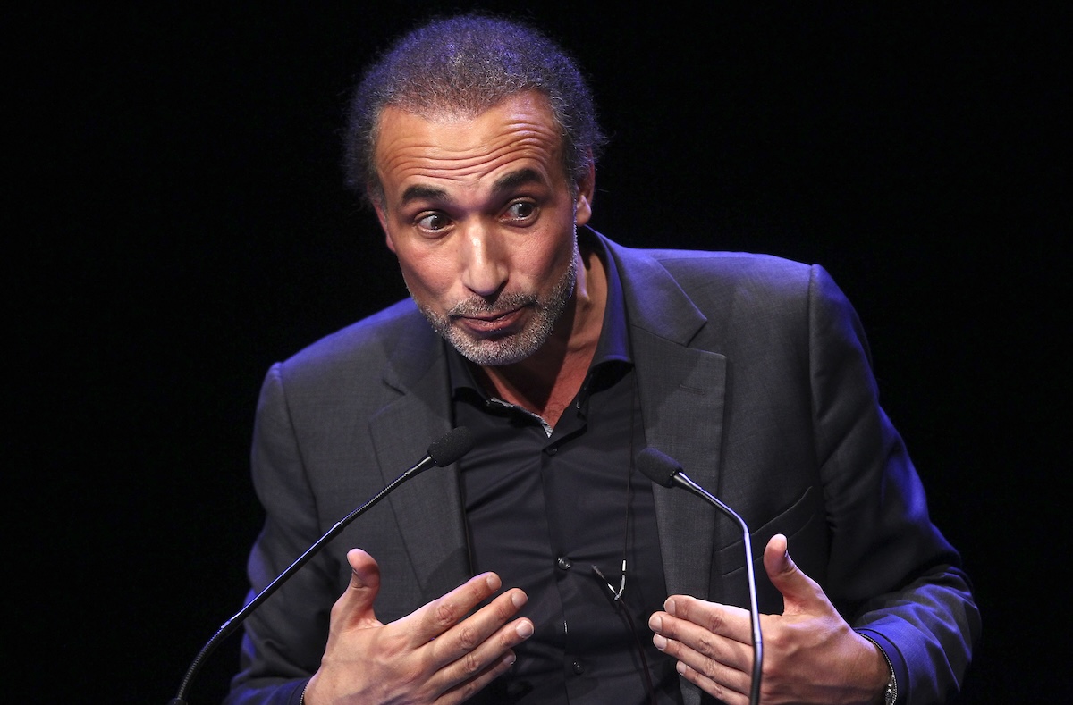 Inizia oggi a Parigi il processo a Tariq Ramadan, accusato di stupro da tre donne