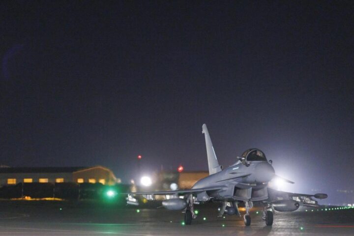 Iran attacca Cipro con droni su base britannica, von der Leyen: «Colpita l’Europa»