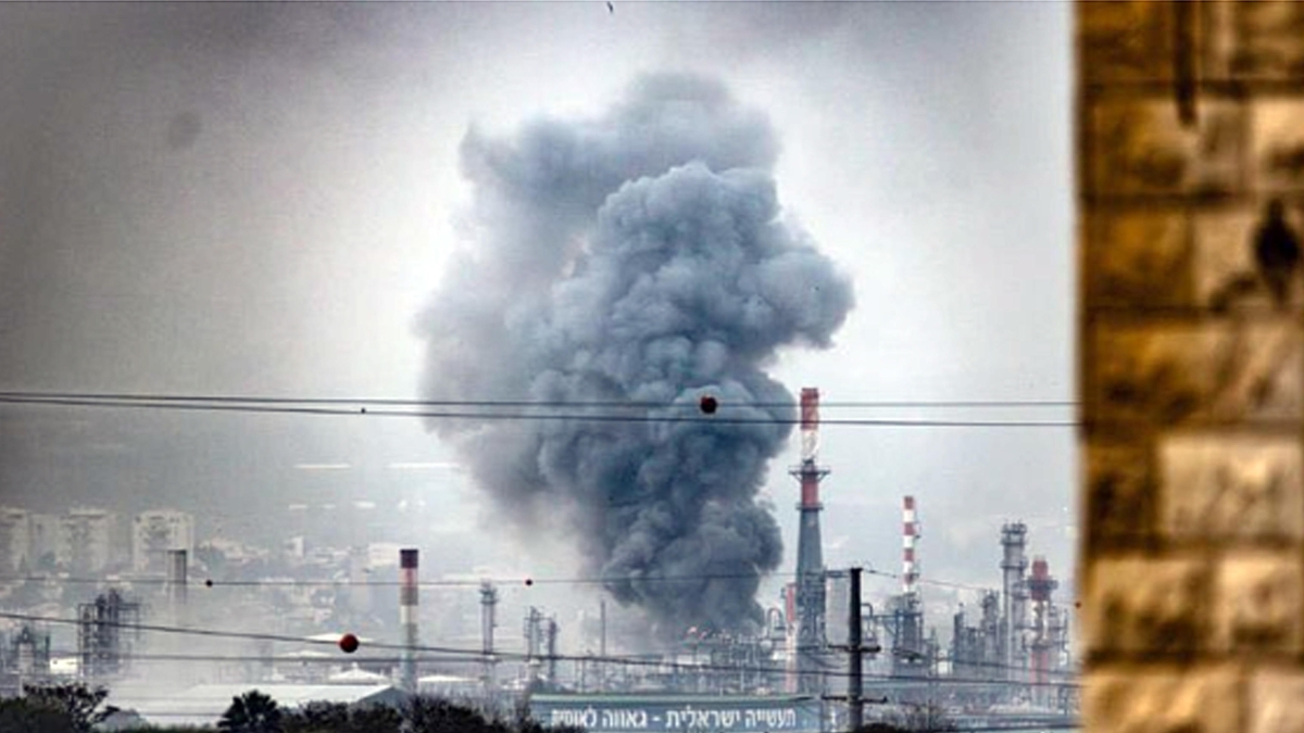 Iran colpisce Arabia Saudita, Kuwait e Qatar: Doha avverte, forniture all'Italia a rischio