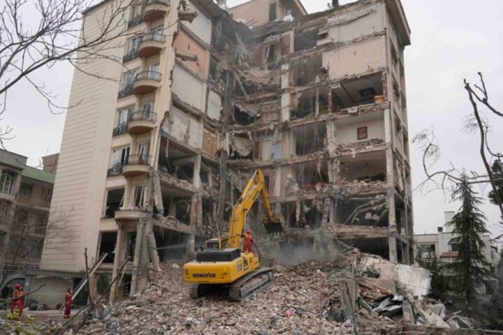 Italia ribadisce impegno per de-escalation in Iran al G7 di Parigi