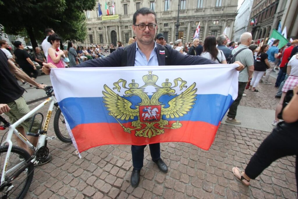 Jonghi Lavarini conferma l'incontro con Thiel: Vannacci interessato a destra conservatrice e alle sue dinamiche