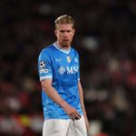 Kevin De Bruyne torna ad allenarsi con il Napoli dopo quattro mesi di assenza