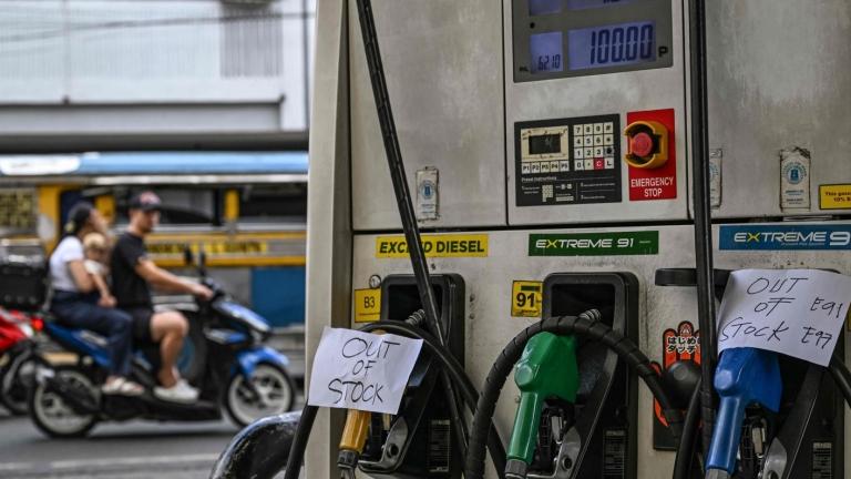 La crisi del petrolio si intensifica: l'andamento dei prezzi mette in allerta i governi