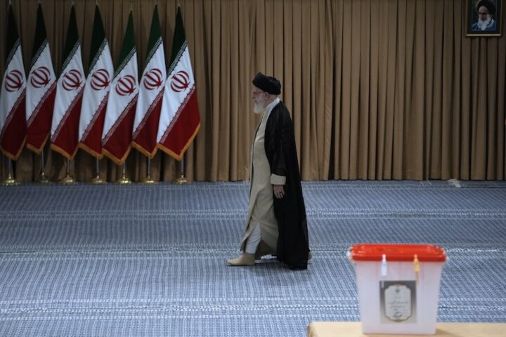 La successione di Ali Khamenei in Iran e le implicazioni per il regime