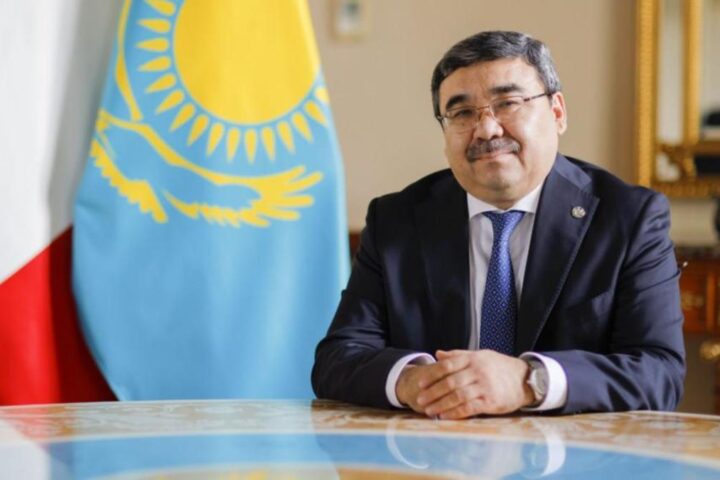 L'ambasciata del Kazakhstan a Roma celebra il Nawruz con oltre 300 studenti kazakhi