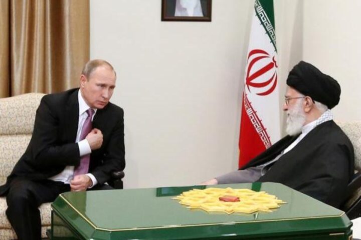L'assassinio di Khamenei: Trump infligge un colpo a Putin mentre il Cremlino rimane in silenzio