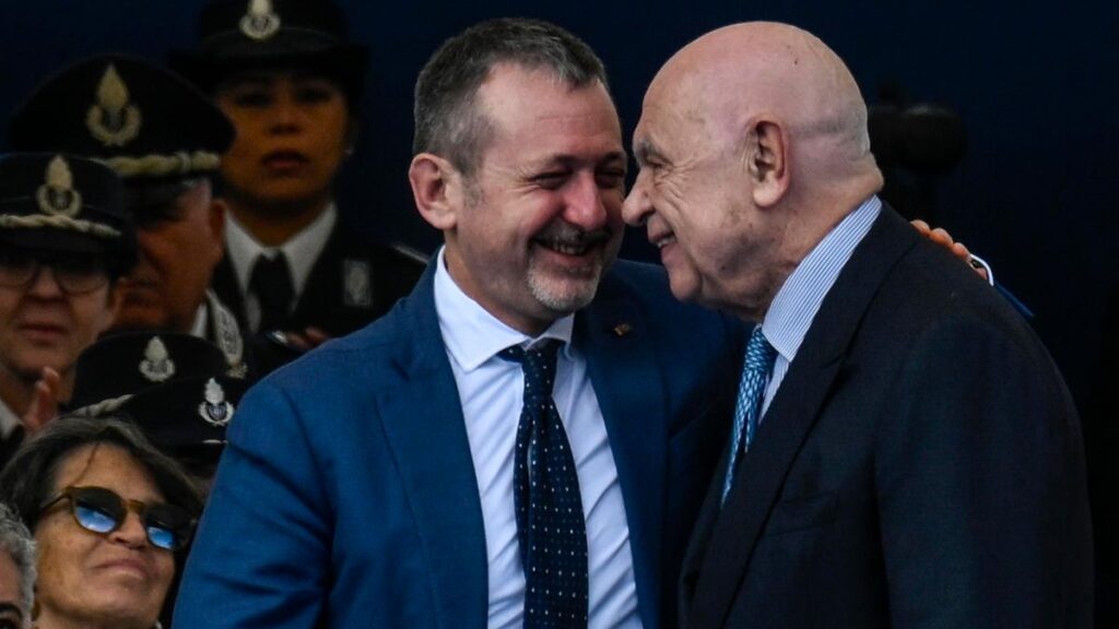 Le dimissioni di Andrea Delmastro: un percorso politico tra scandali e controversie in Italia