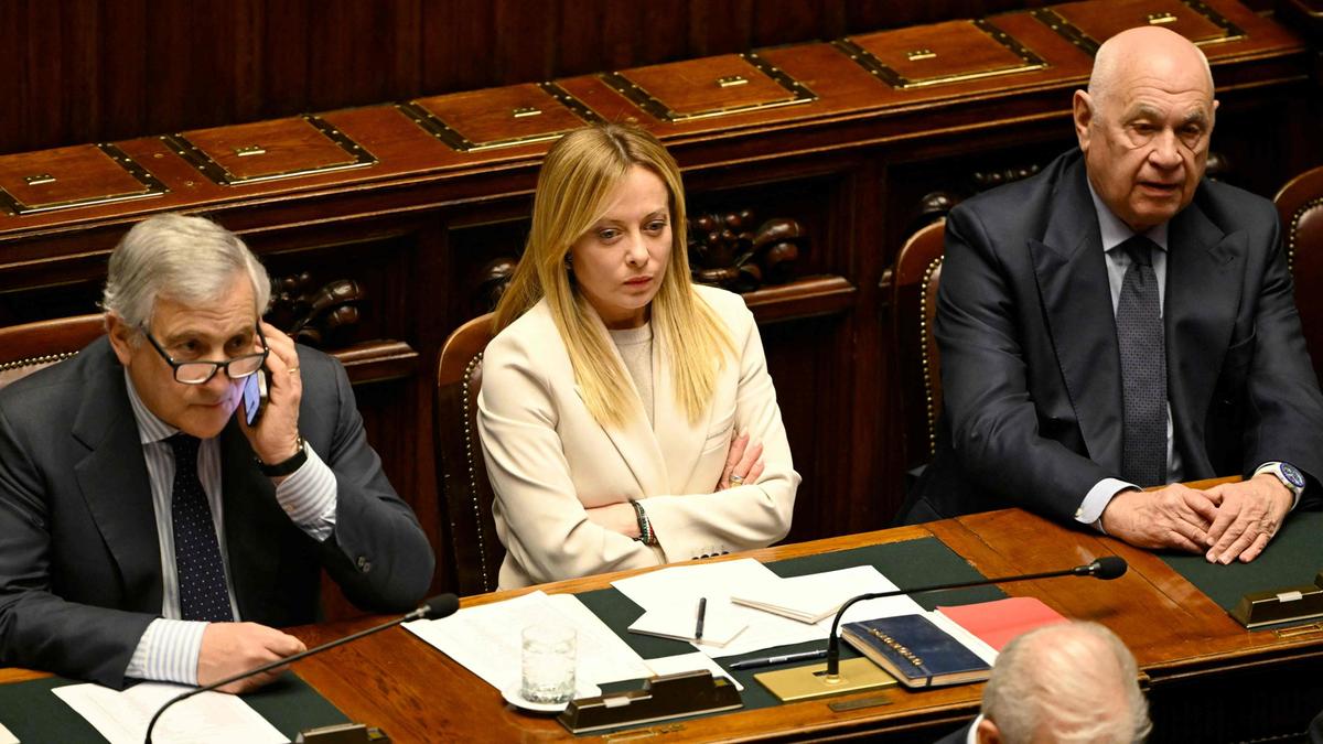 Le dimissioni di Delmastro e Bartolozzi mettono in discussione l'immagine del governo Meloni