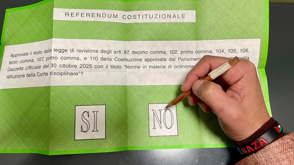 L'imam di Torino pubblica foto del suo voto per il No, "Ho scelto anche per Gaza"