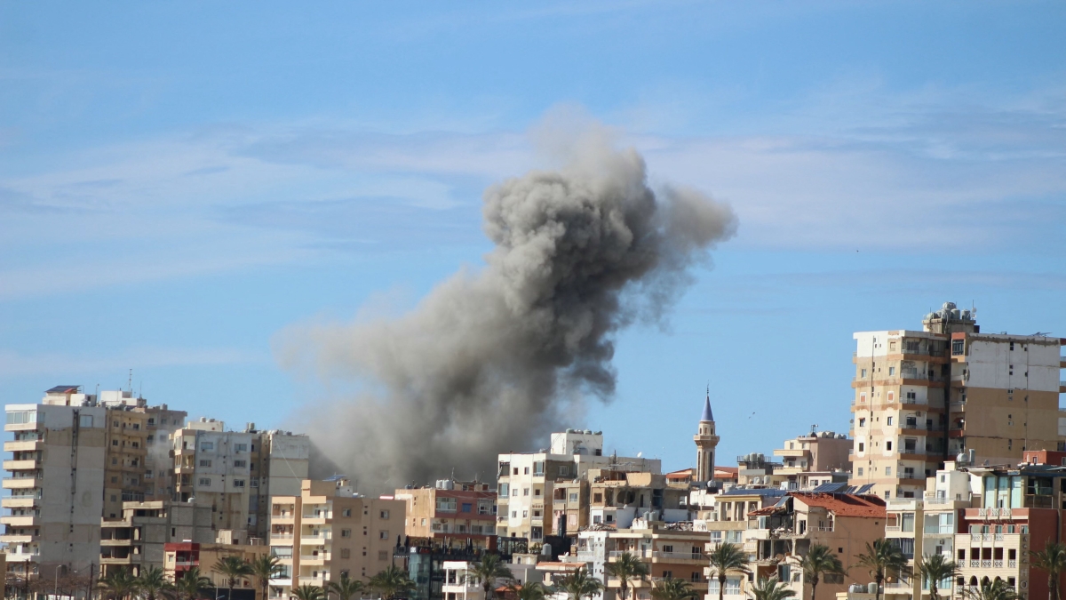 L'Iran apre lo stretto di Hormuz per navi non ostili in cambio di 2 milioni di dollari