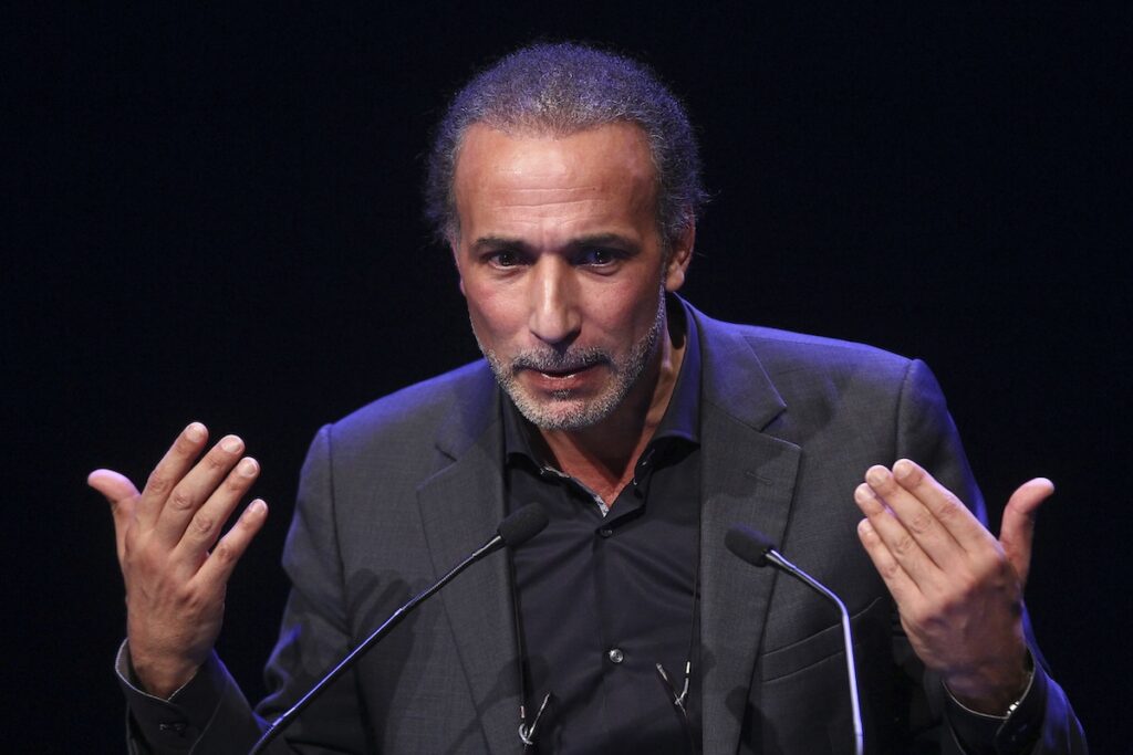 Mandato d'arresto per il controverso islamologo Tariq Ramadan in Francia per accuse di stupro
