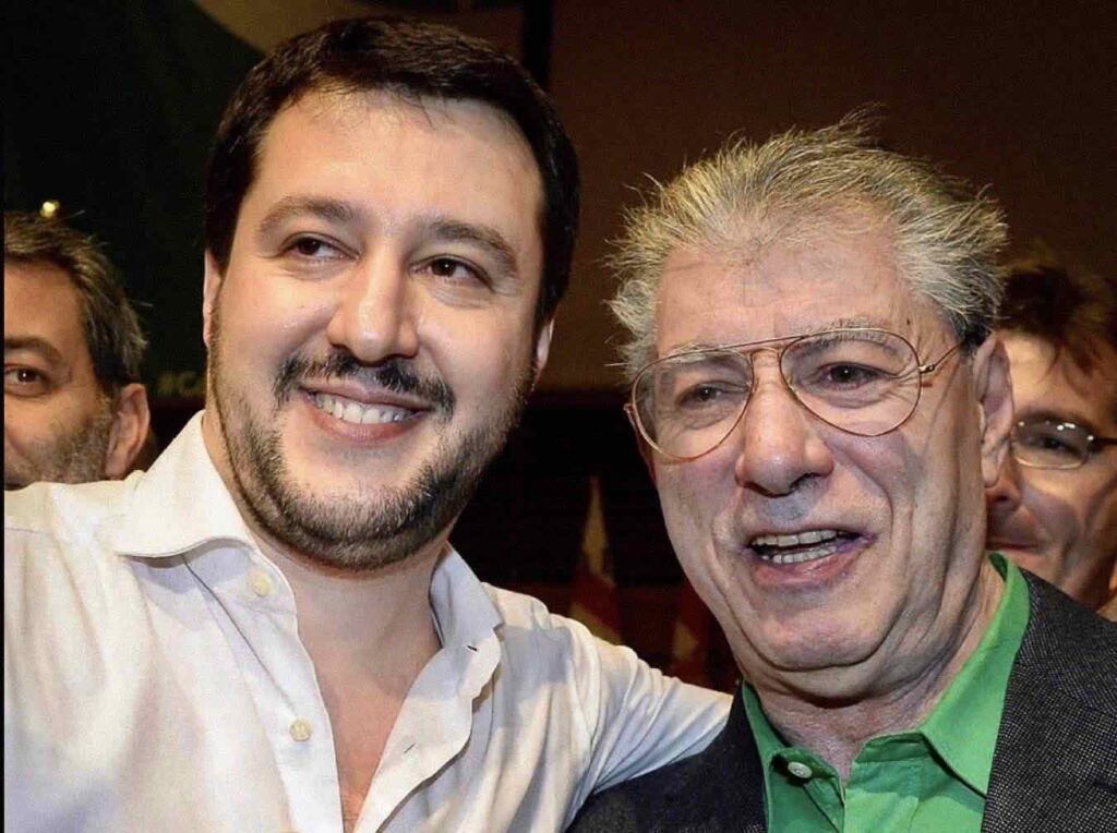 Matteo Salvini onora Umberto Bossi dopo la sua morte: «Mi hai cambiato la vita»