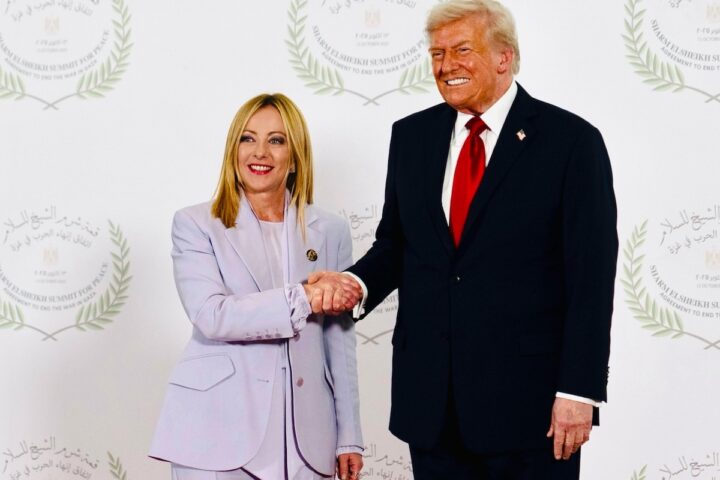 Meloni chiarisce: Italia rispetta trattati, nessuna tensione con gli Usa sulla base di Sigonella