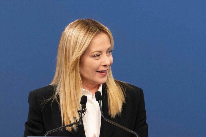 Meloni: “L'Italia non partecipa al conflitto in Iran e mira alla sicurezza dei cittadini”