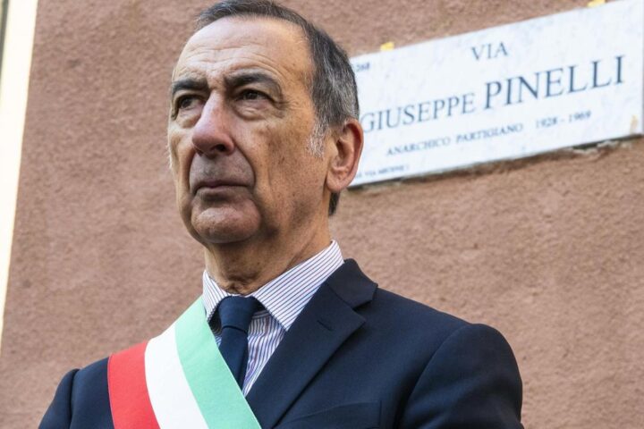 Milano intitola via Micene a Giuseppe Pinelli: commemorazione di un anarchico e partigiano