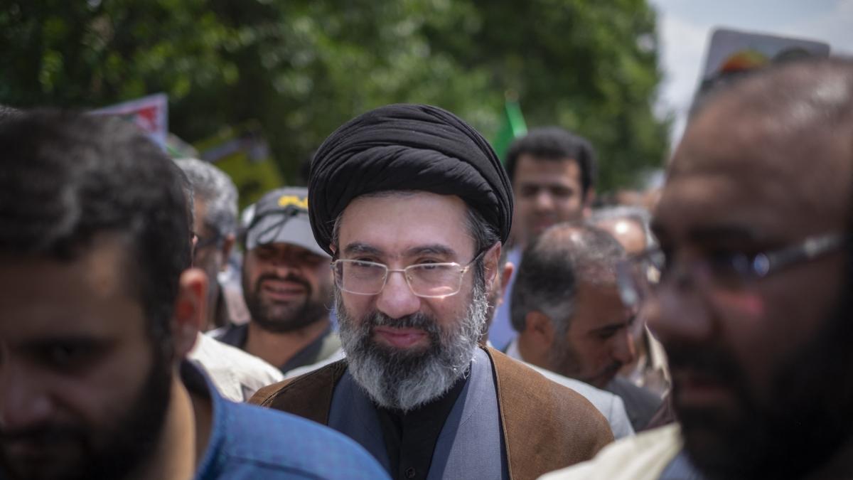Mojtaba Hosseini nominato nuova Guida suprema dell'Iran, eredità del padre Khamenei