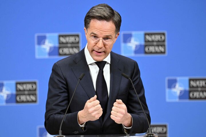 Nato, Rutte: «La spesa per la difesa in Europa aumenta del 20% nel 2025»