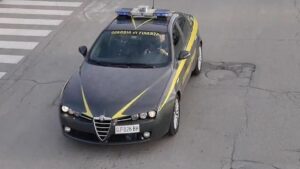 Perquisizioni al ministero della Difesa e in sedi di Rfi e Terna: indagine su corruzione e appalti informatici