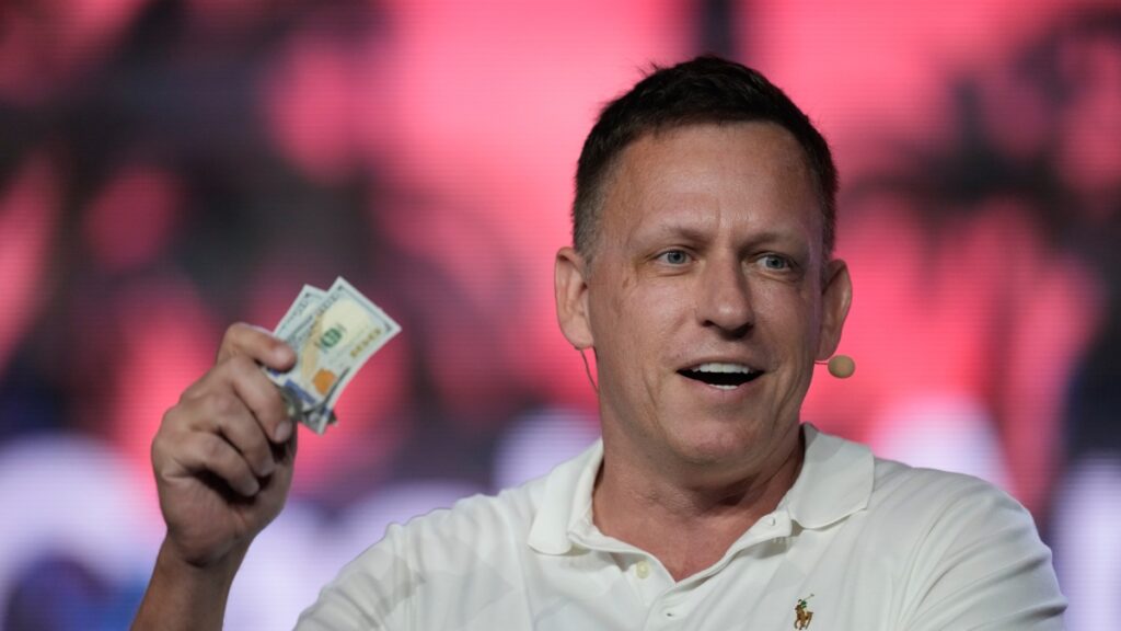Peter Thiel: «Senza una forte America, l'Occidente è destinato a crollare»