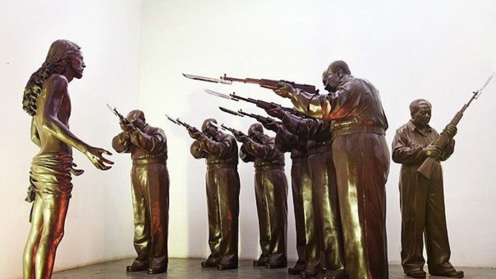 Processo a porte chiuse in Cina per lo scultore Gao, accusato di vilipendio per un'opera su Mao