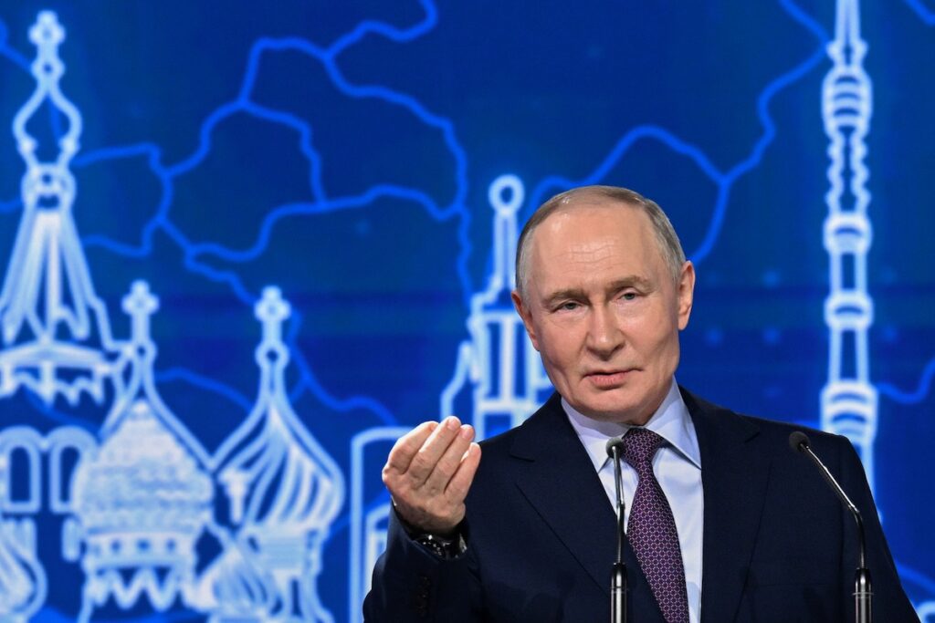 Putin chiede agli oligarchi russi di sostenere finanziariamente la guerra in Ucraina