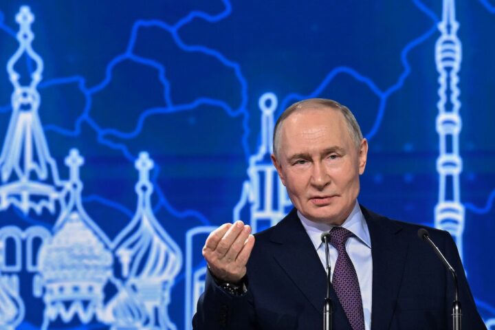Putin chiede agli oligarchi russi di sostenere finanziariamente la guerra in Ucraina
