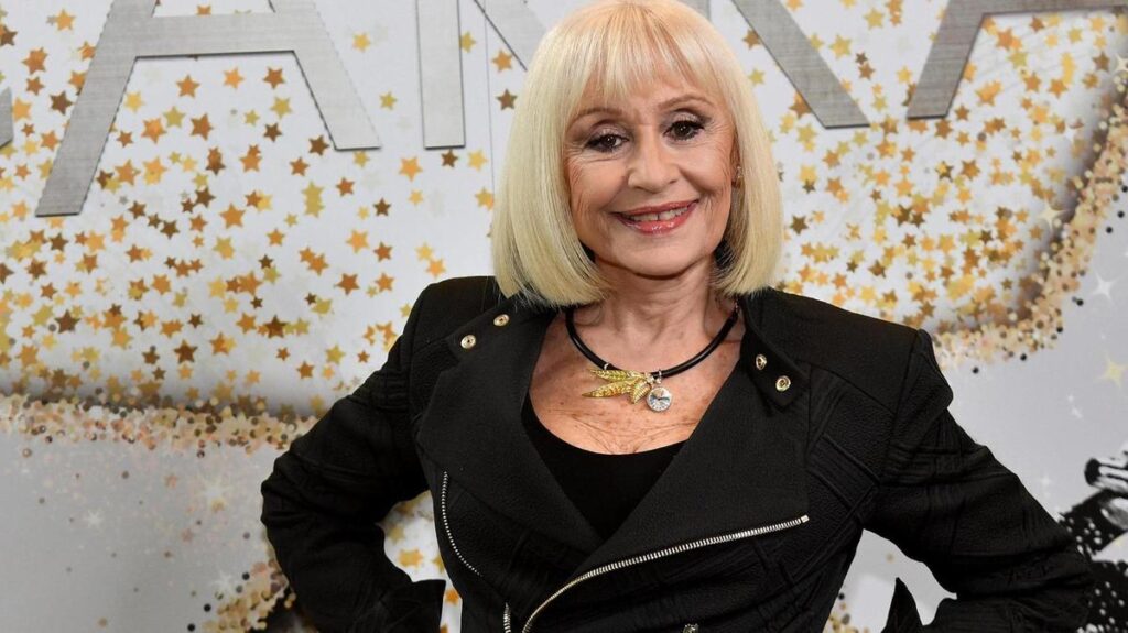 Raffaella Carrà aveva un figlio adottivo e un'eredità da gestire