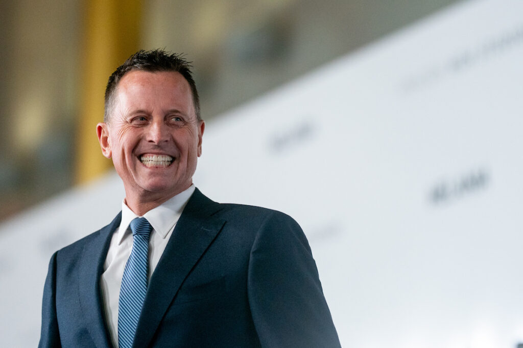 Richard Grenell lascia la direzione del Kennedy Center a Washington tra boicottaggi e proteste