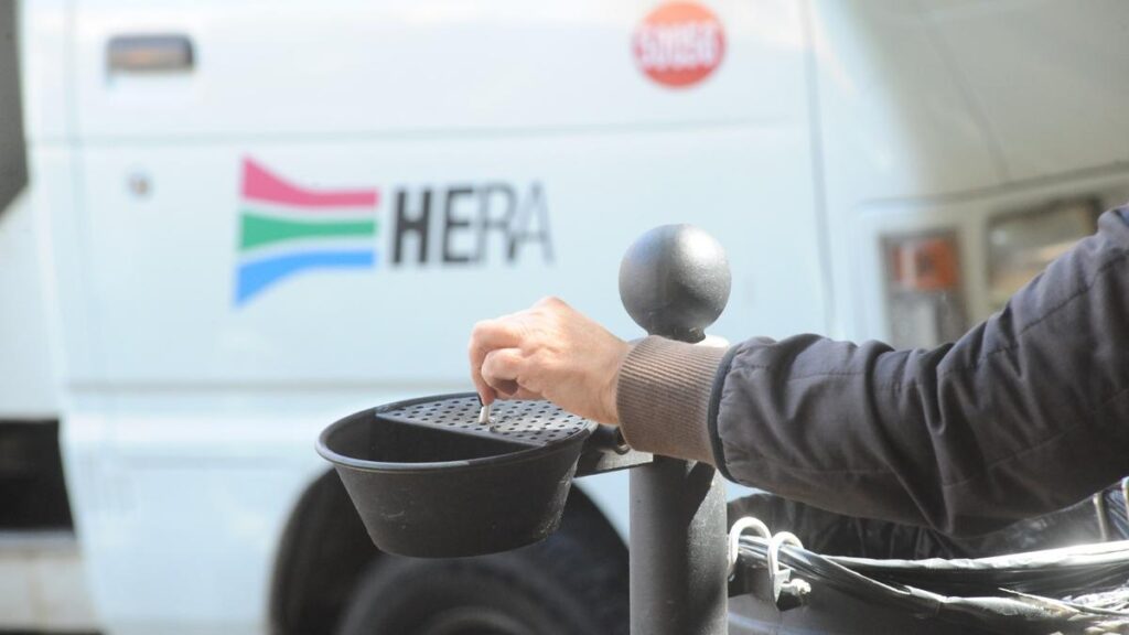 Rifiuti, dieci regole per una corretta raccolta: dal mozzicone di sigaretta ai tovaglioli sporchi