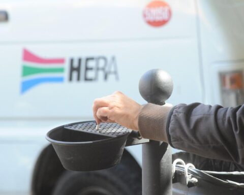 Rifiuti, dieci regole per una corretta raccolta: dal mozzicone di sigaretta ai tovaglioli sporchi