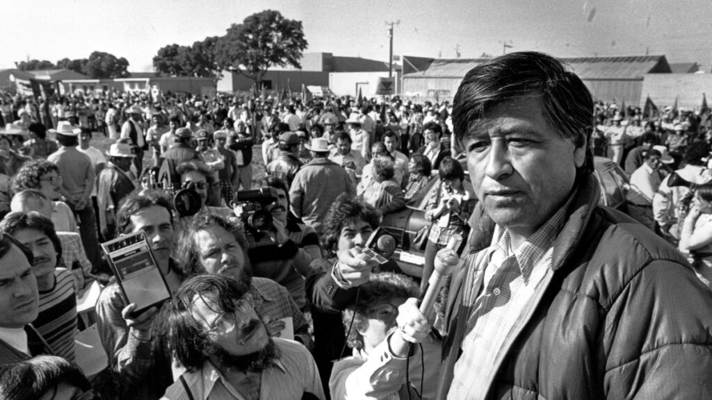 Scandalo di abusi sessuali coinvolge Cesar Chavez, leader iconico dei diritti dei lavoratori