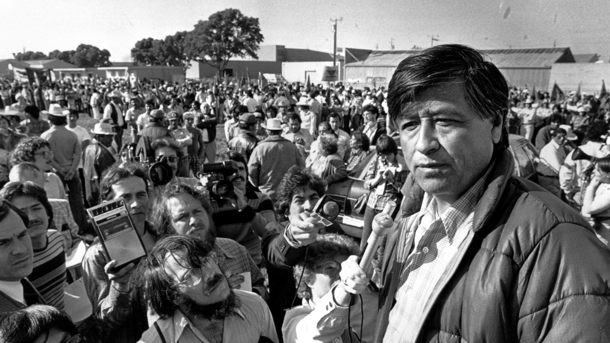 Scandalo di abusi sessuali coinvolge Cesar Chavez, leader iconico dei diritti dei lavoratori