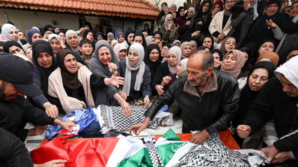 Soldati israeliani uccidono quattro membri della famiglia palestinese in Cisgiordania