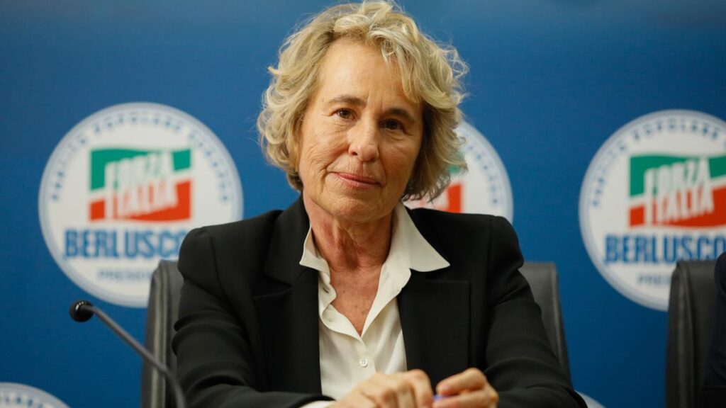 Stefania Craxi alla guida del gruppo di Forza Italia al Senato dopo le dimissioni di Gasparri