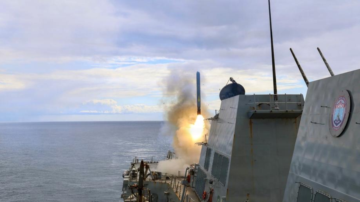 Teheran affronta i nuovi attacchi: Trump offre dialogo ai leader iraniani