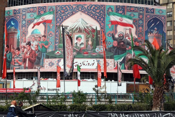 Teheran nel buio e Golfo senza acqua: l'escalation del conflitto colpisce i civili