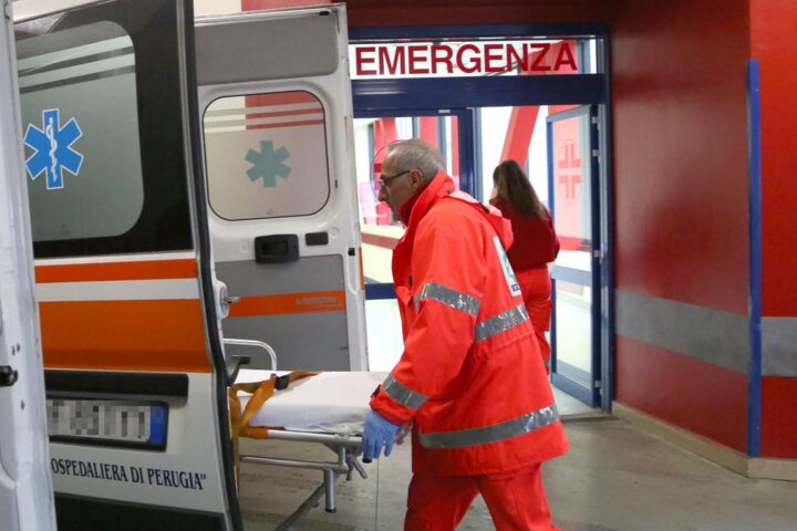 Tragedia a Torino: bambino di meno di un anno muore soffocato mentre la madre partorisce in ospedale