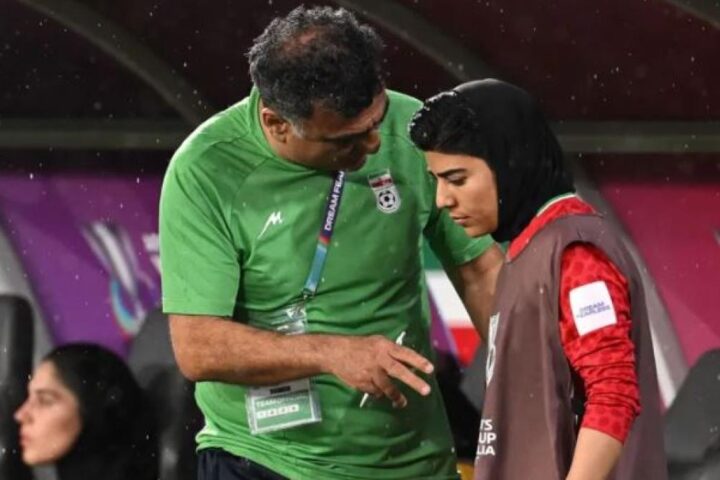 Tre calciatrici iraniane tornano a casa dopo aver ottenuto asilo in Australia