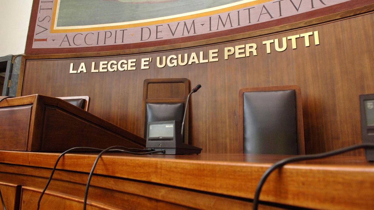 Tribunale di Vallo della Lucania riduce debiti di pensionato a 20mila euro, garantendo un reddito minimo di 1.250 euro al mese