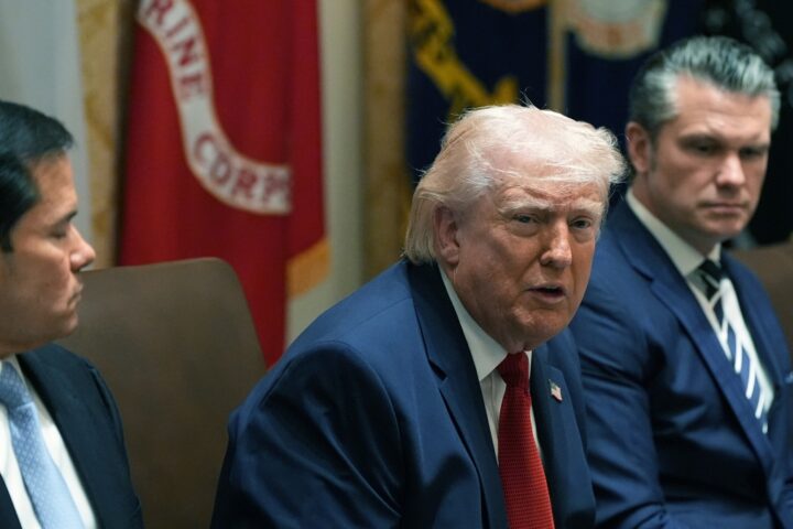 Trump concede dieci giorni in più all'Iran per i negoziati, rinnova minacce sulla guerra