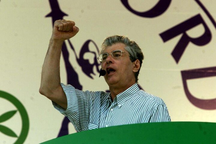 Umberto Bossi, fondatore della Lega Nord, è morto a 84 anni