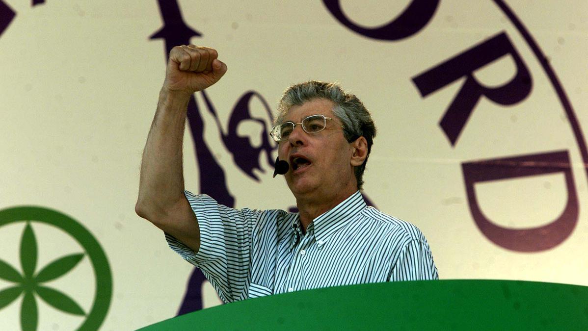 Umberto Bossi, fondatore della Lega Nord, è morto a 84 anni