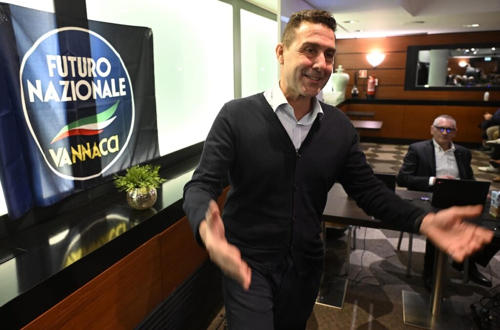 Utente denunciato per diffamazione dopo insulti su X a Roberto Vannacci, leader di Futuro Nazionale