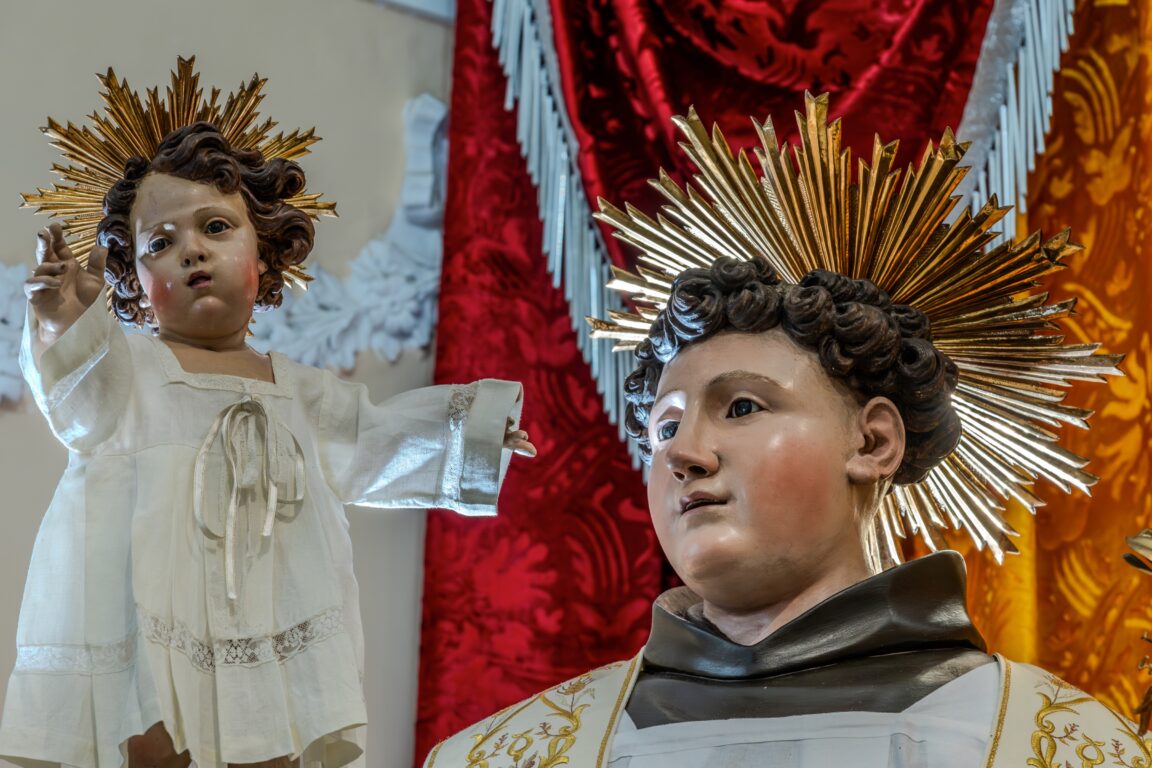 Vittorio Feltri critica Giorgia Meloni e Daniela Santanché: «una reazione scomposta» e «una furbacchiona»