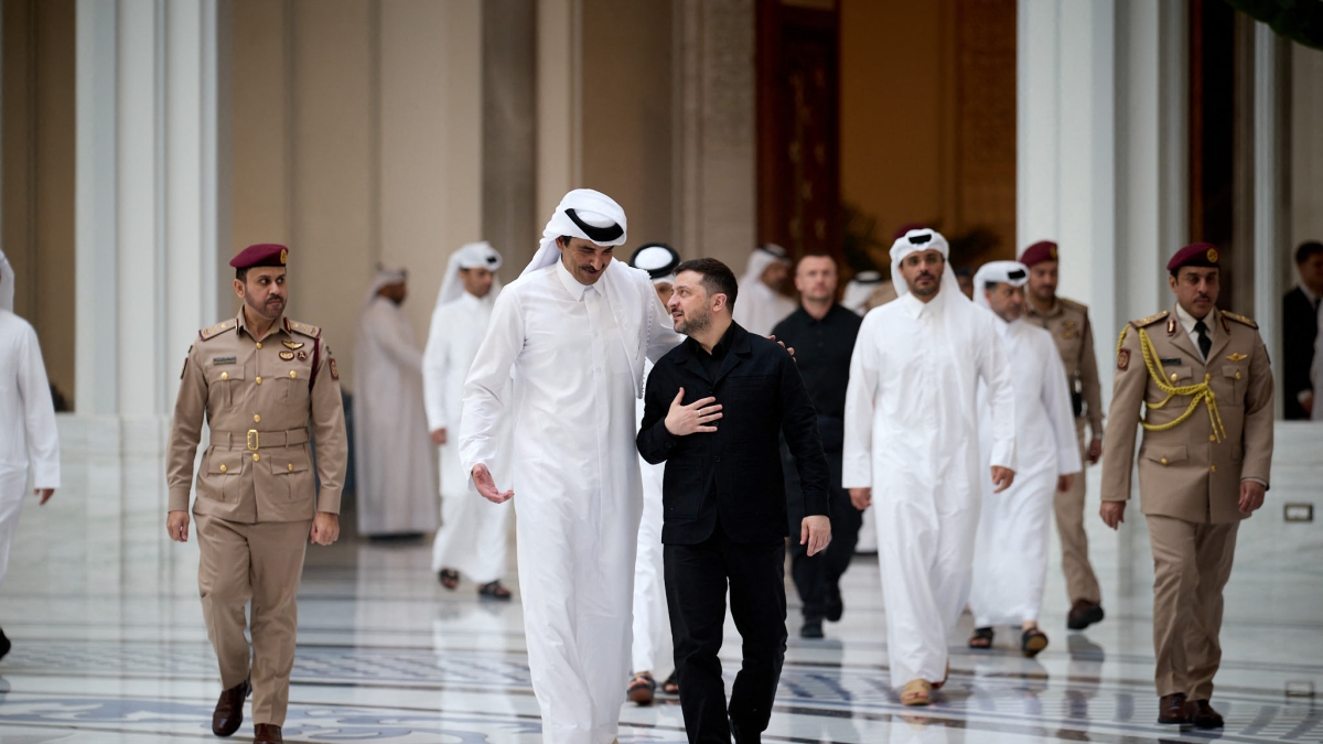 Zelensky conclude la missione nel Golfo: accordi strategici con Arabia Saudita, Emirati e Qatar