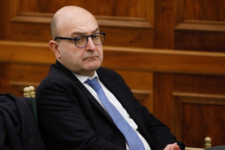 Antonio Misiani (Pd): “L’Italia è fragile, servono piani seri per affrontare la crisi economica”