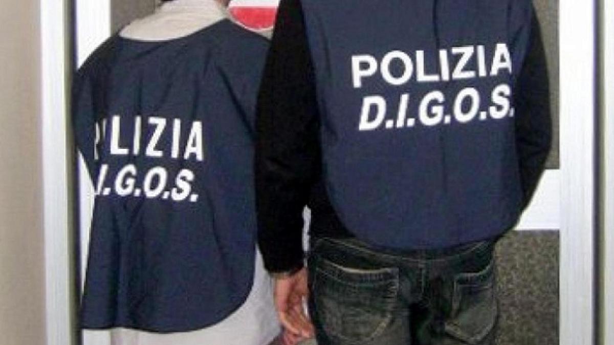 Arrestato 26enne a Teramo per pianificazione di attacchi ispirati a Unabomber