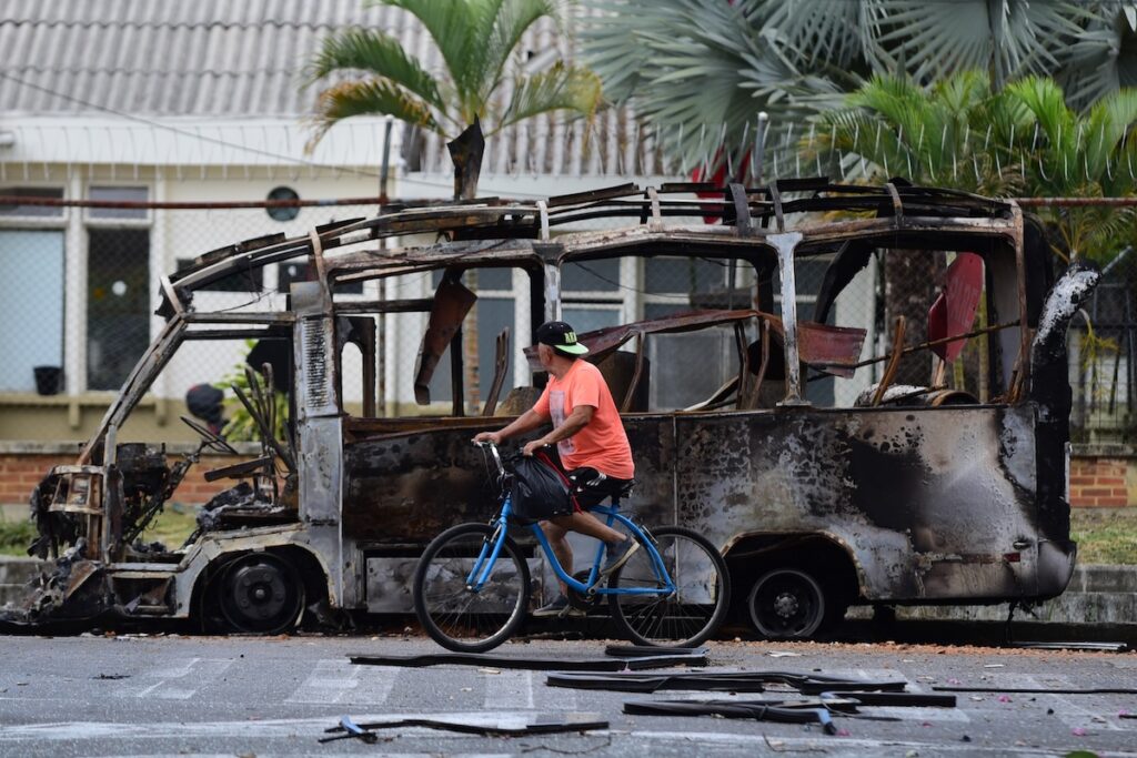 Attacchi esplosivi in Colombia causano 20 morti, si teme destabilizzazione in vista delle elezioni