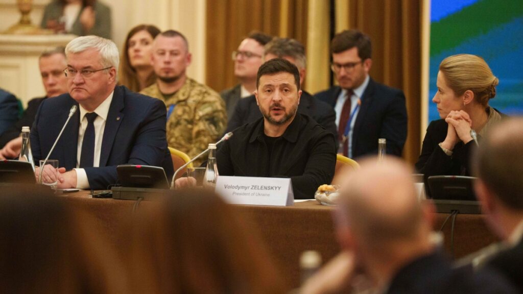 Attacco russo con missili balistici a Kharkiv e Zaporizhzhia, esplosioni segnalate