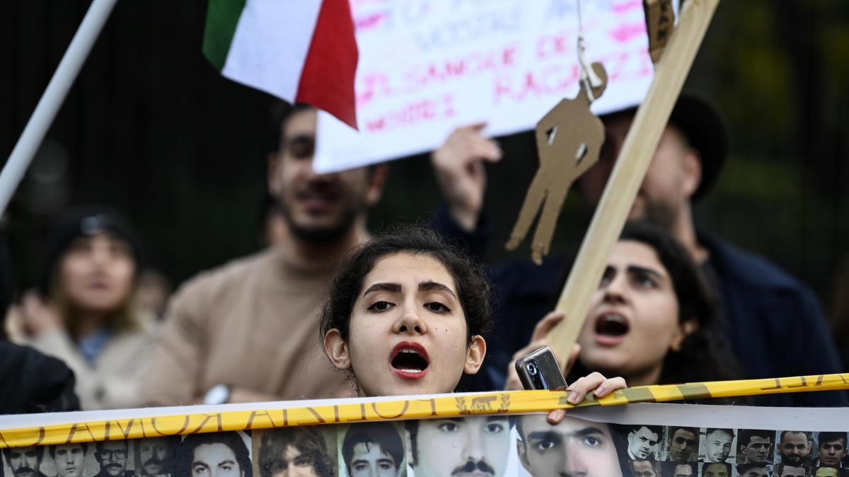 Aumento record delle esecuzioni in Iran: oltre quattro persone giustiziate al giorno nel 2025